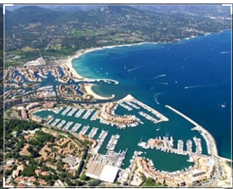 Cavalaire Vue Mer Au Loin Maisonnette Tout Equipee Pour 4 Personnes Avec Piscine Clim Wifi Velos Tv Barbecues Luaran gambar