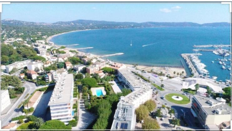 Cavalaire Vue Mer Au Loin Maisonnette Tout Equipee Pour 4 Personnes Avec Piscine Clim Wifi Velos Tv Barbecues Luaran gambar